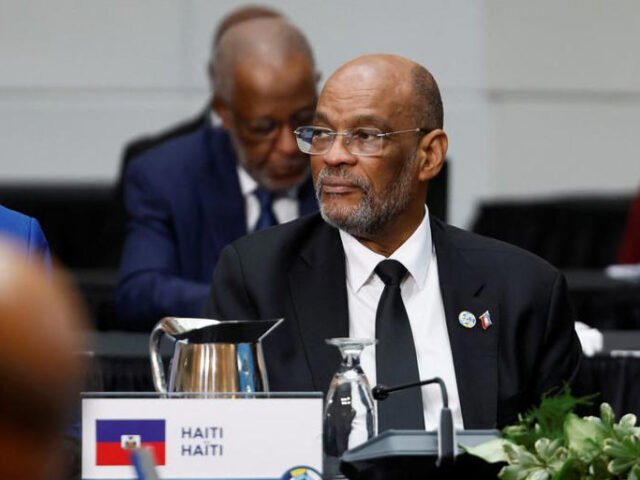 Primeiro-ministro do Haiti assina renúncia e conselho fará transição