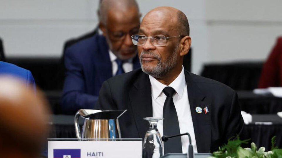 Primeiro-ministro do Haiti assina renúncia e conselho fará transição