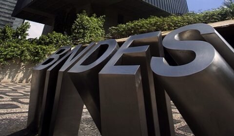 Concurso do BNDES terá 150 vagas e salários iniciais de R$ 20,9 mil