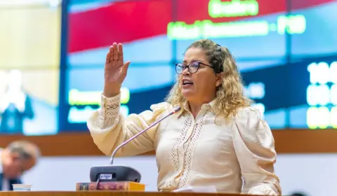 Deputada do Maranhão sugere solenidade só com homens: ‘Mulher deve submissão’
