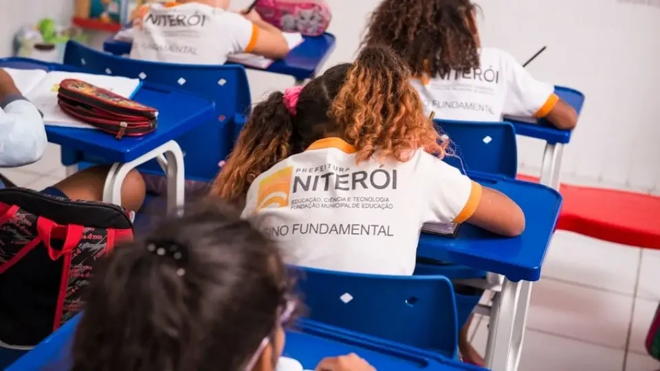 Escolas de São Gonçalo e Niterói (RJ) suspendem aulas devido à falta d’água