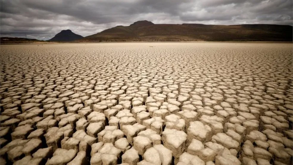 Os impactos da mudança climática puderam ser notados nos últimos meses em diversos pontos da Terra (Foto: Reuters)