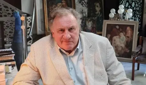 Gérard Depardieu vai a julgamento por agressões sexuais contra duas mulheres