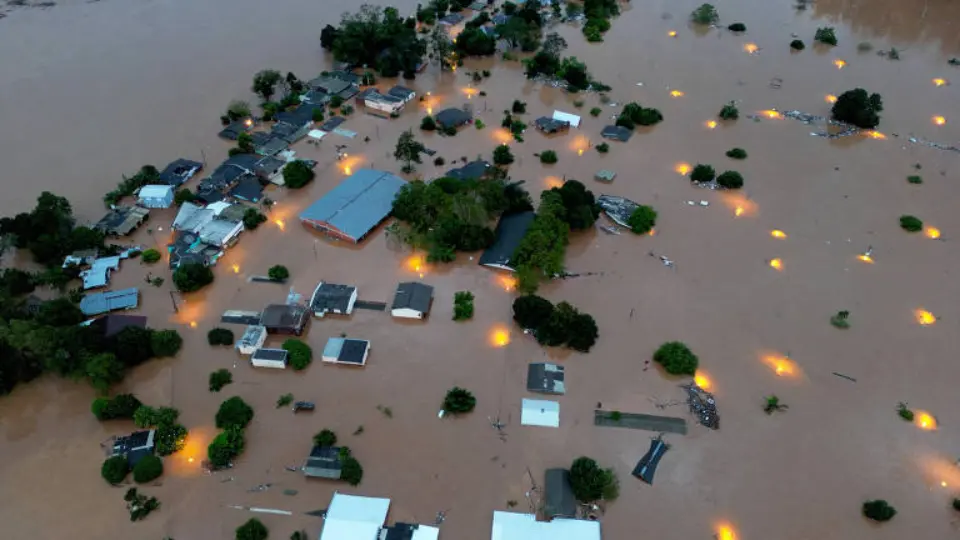 Veja as imagens dramáticas das enchentes no Rio Grande do Sul