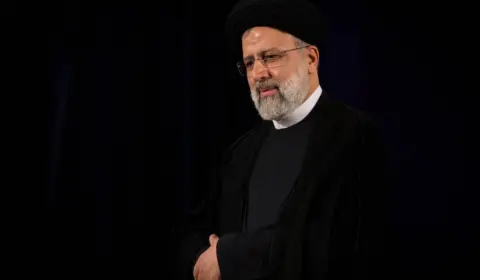 Irã confirma morte de presidente Ebrahim Raisi após queda de helicóptero