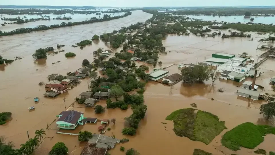 Caixa libera Fundo de Garantia a afetados por enchentes no Rio Grande do Sul