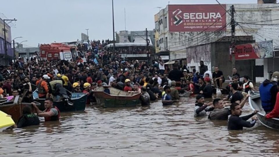 Enchente causa colapso na cidade de Canoas; 9 pacientes morrem em UTI, diz prefeito