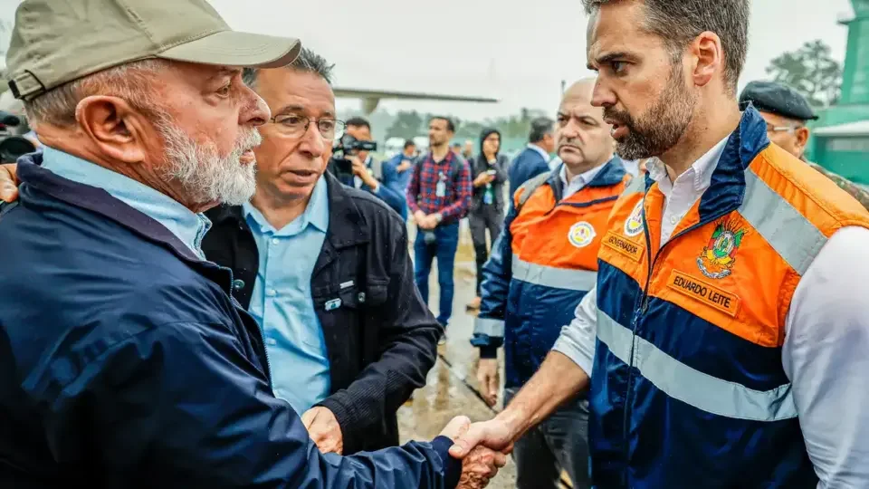 Lula volta hoje ao RS com comitiva de ministros para acompanhar impacto de inundações