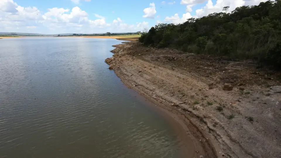 Superfície de água no Brasil fica abaixo da média histórica em 2023