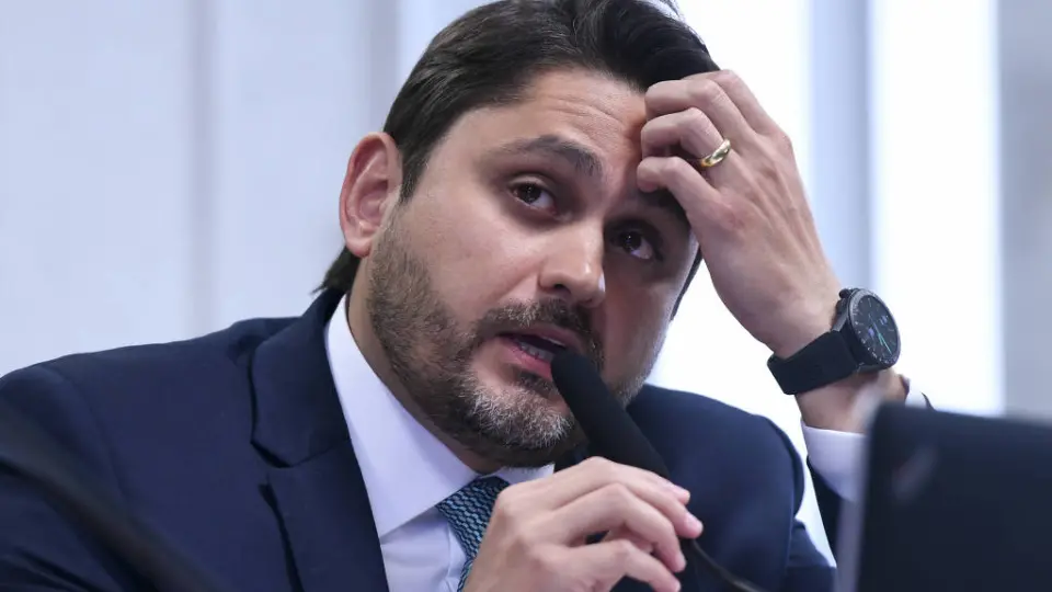 PF indicia Juscelino Filho, ministro de Lula, sob suspeita de corrupção e organização criminosa