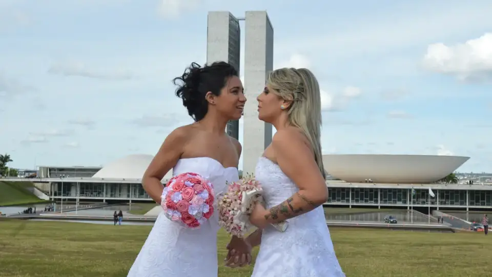 Casamentos homoafetivos e retificações de nome e gênero batem recorde no Brasil