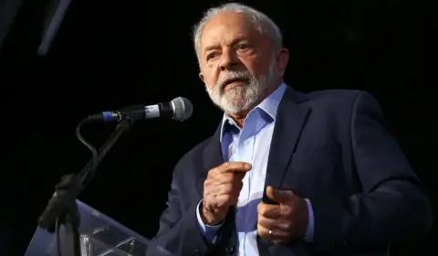 Pesquisa mostra que aprovação do governo Lula subiu para 54%; desaprovação vai a 43%