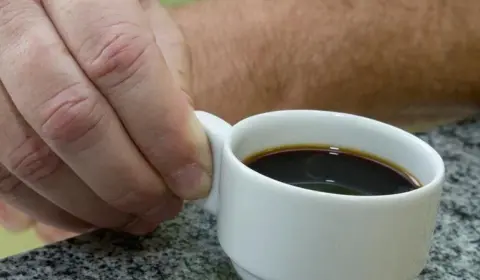 Estudo revela que cafeína pode ajudar no combate ao Alzheimer