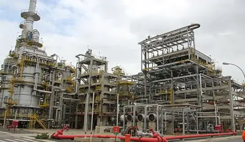 Petrobras encaminha recompra de refinaria na Bahia privatizada por Bolsonaro