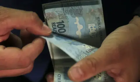 Governo avalia novo Desenrola para dívidas de até R$ 20 mil