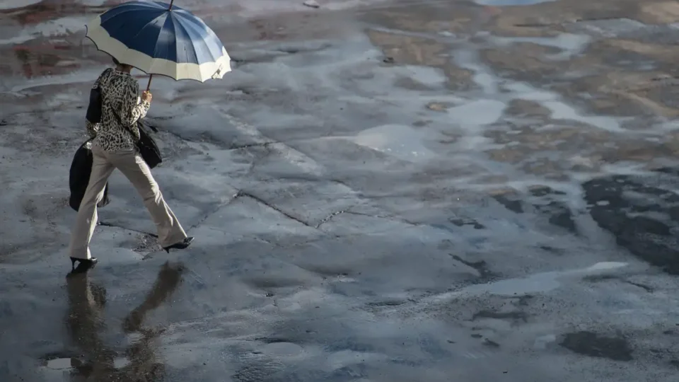 Ciclone leva chuva e ventos ao Sul; Sudeste deve ter tempo frio no fim de semana