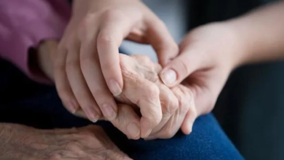 Marcapasso feito com IA que reduz em 50% os sintomas do Parkinson