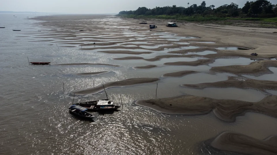 Seca dos rios no Amazonas pode afetar voto de mais de 120 mil eleitores